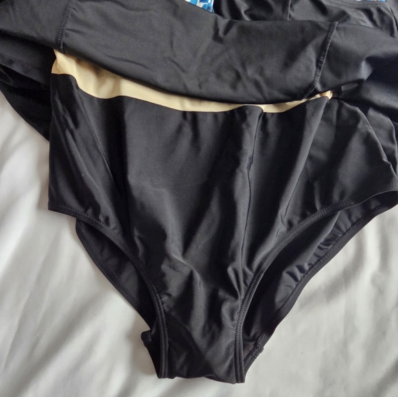 Plus Size 1x Women's One Peice Bathingsuit Faux Skirt Penningtons - Picture 3 of 7